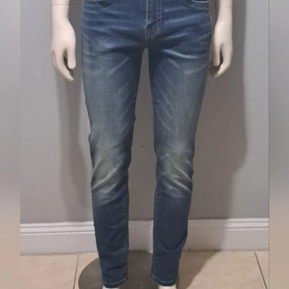 True Religion Men's Jeans Rocco Size 31.